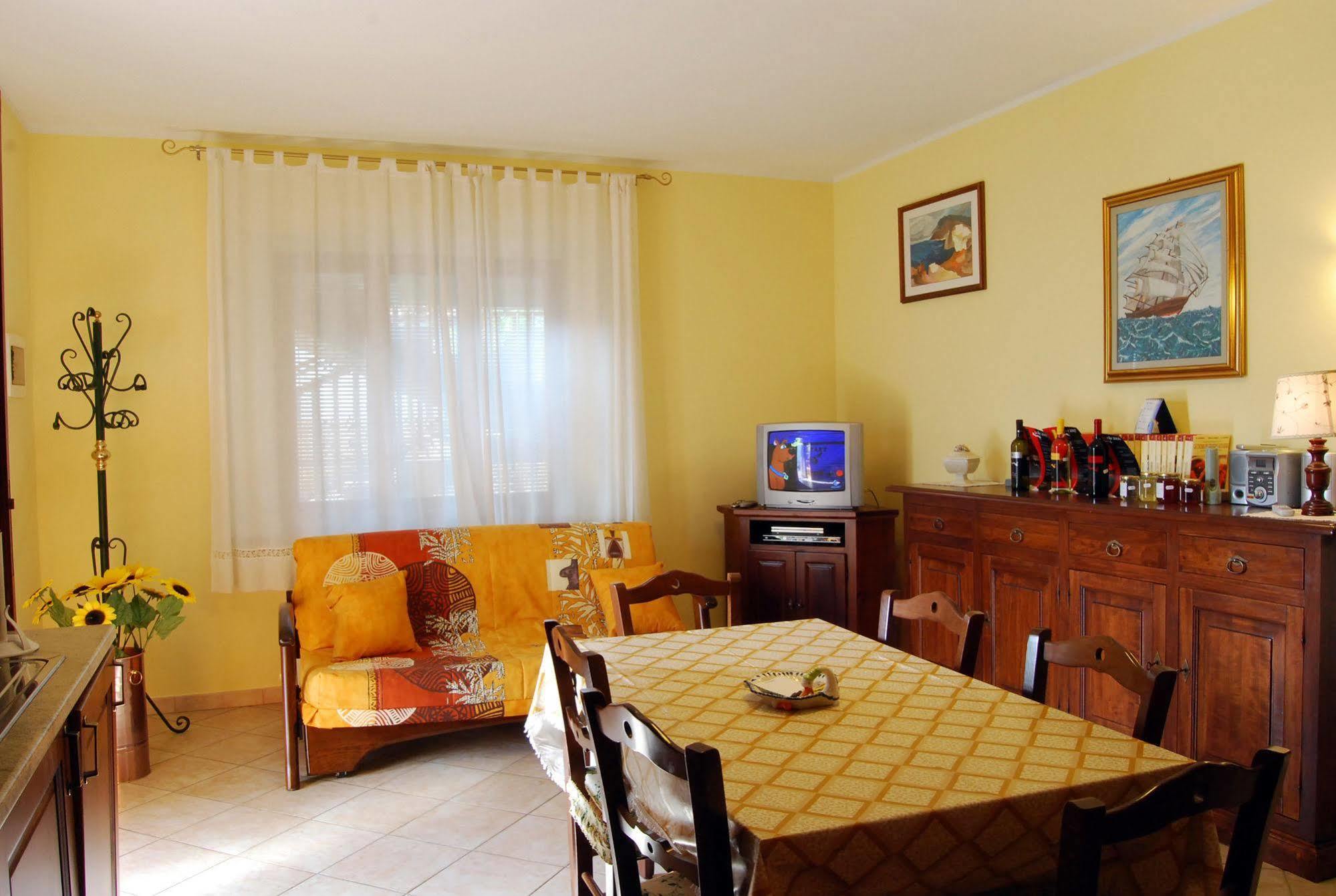 B&B Da Franca Camporgiano Exterior photo